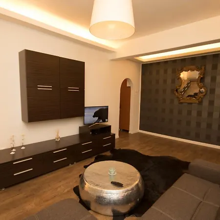 Celinesuites-downtown Apartment *