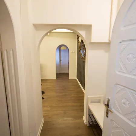 Celinesuites-downtown * Bucarest